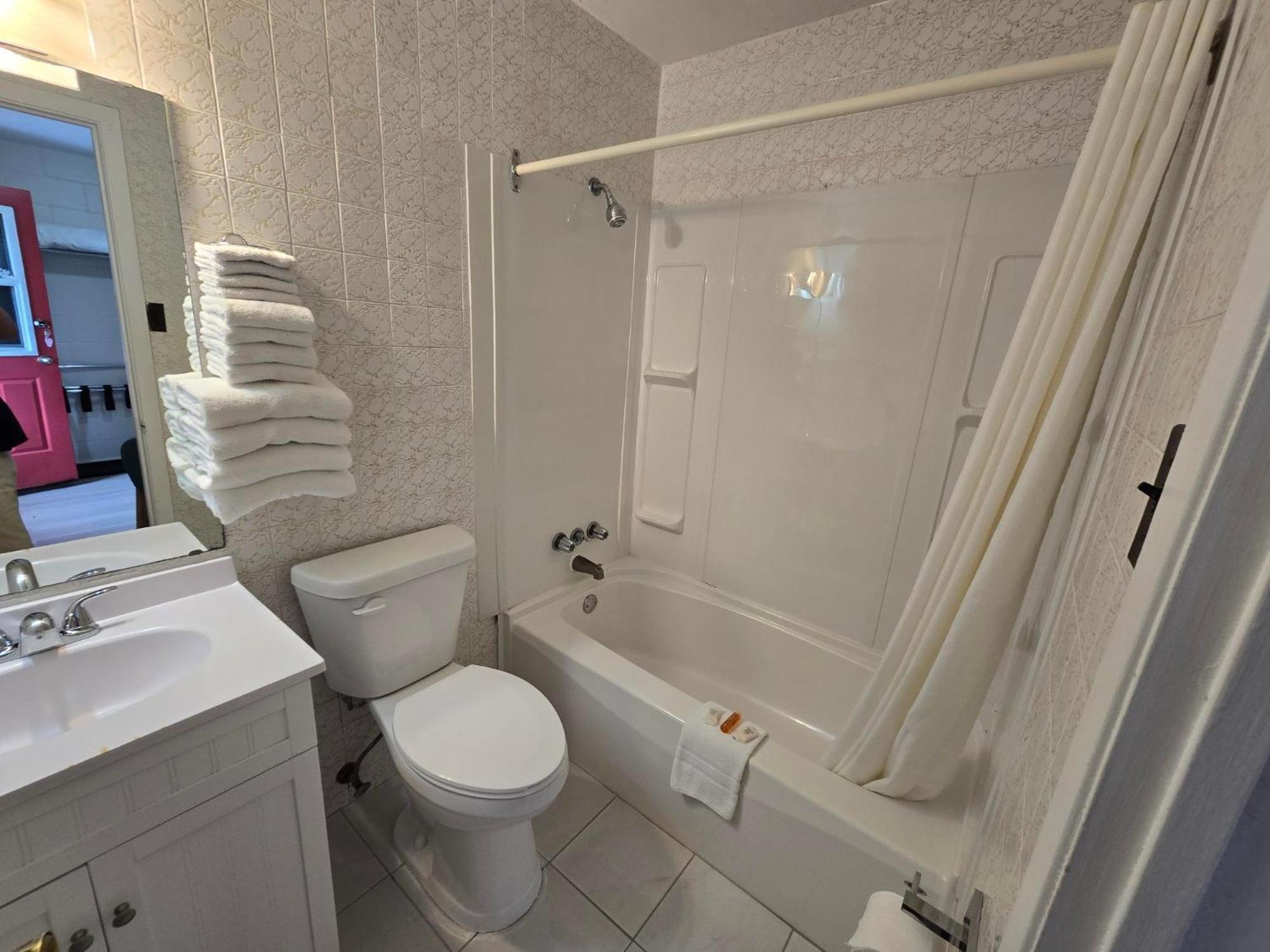 Top Notch Motel Уиартон Экстерьер фото
